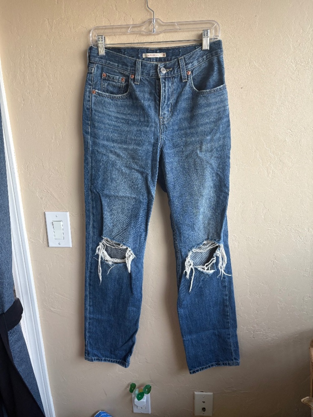 Levi Low Pro Straight